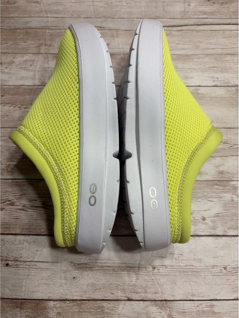 OOFOS OOfoam sole Electro neon-yellowWomen's OOcoozie Sport Mule - Picture 3 of 8